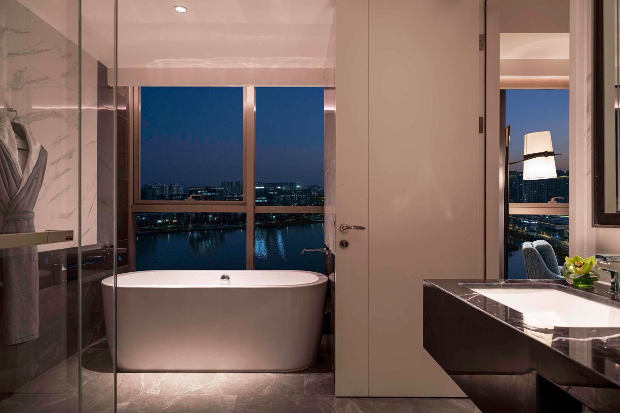 Hyatt Centric Lakeside نينغبو المظهر الخارجي الصورة